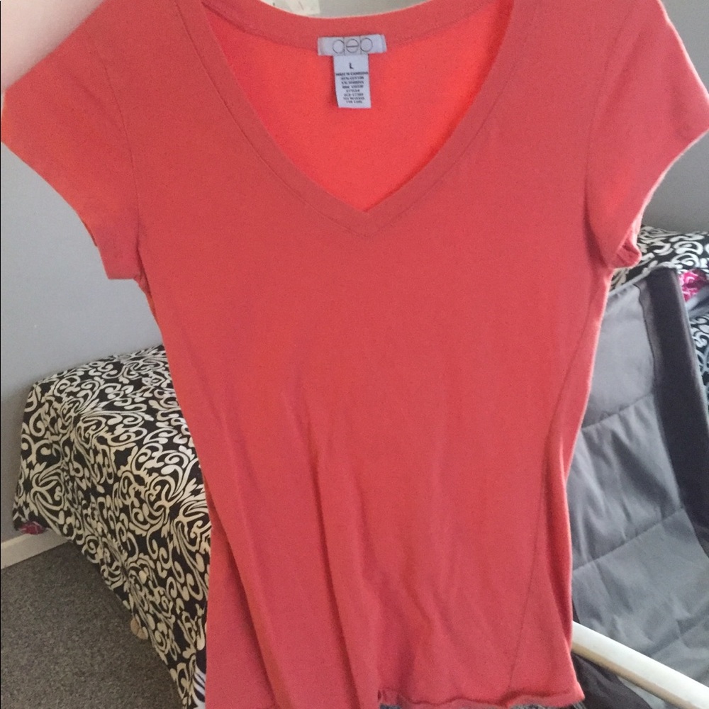 Orange tee